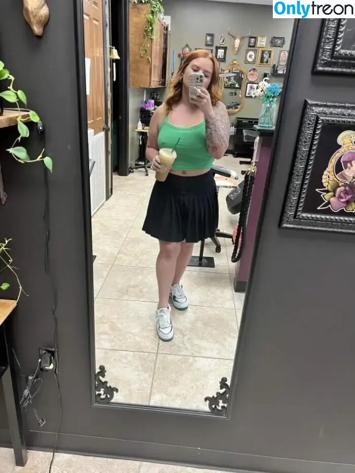 Whitleebby nude photo #0003 (Whitlee / whitleebby1)