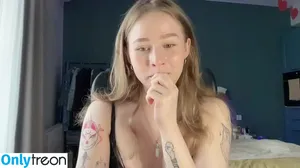 WhoIsAlisa nude photo #0003