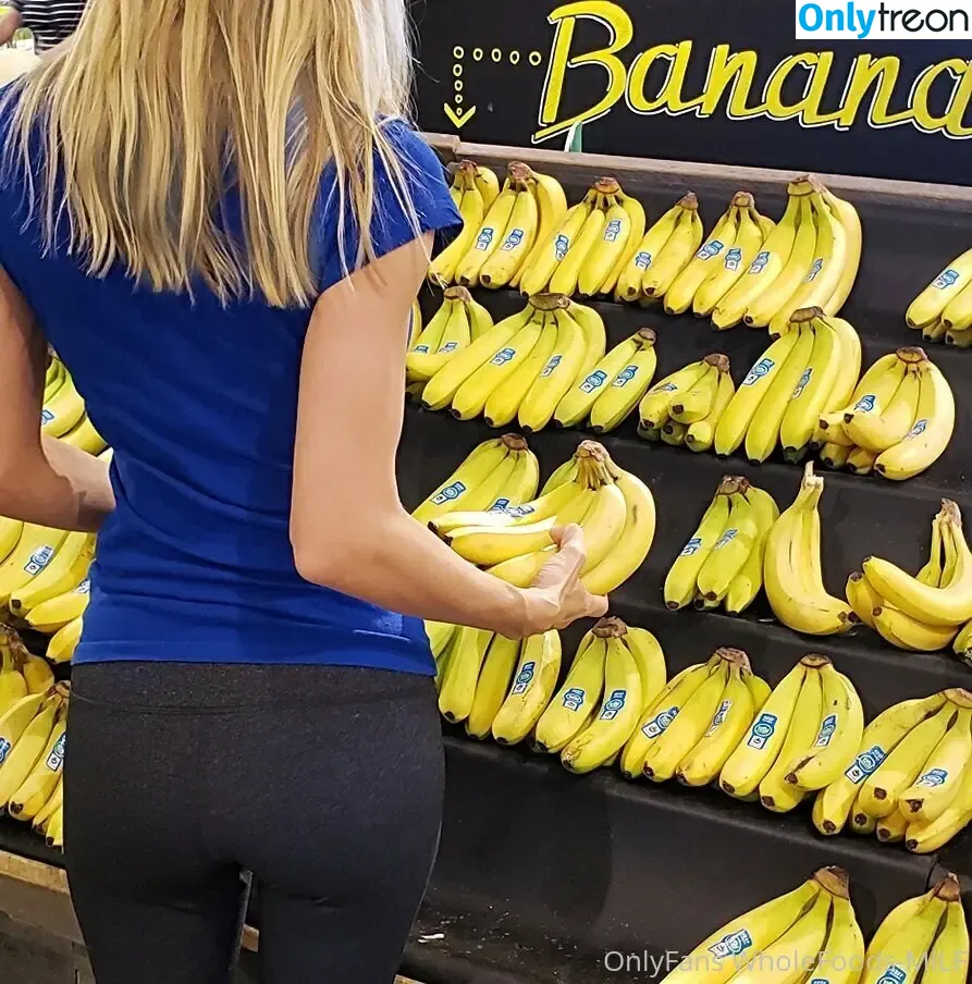 wholefoodsmom nude photo #0040 (whole.foods.mom)