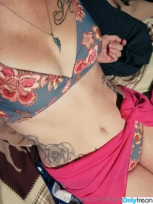 wildunicorninpink / wild_unicornn nude photo #0082