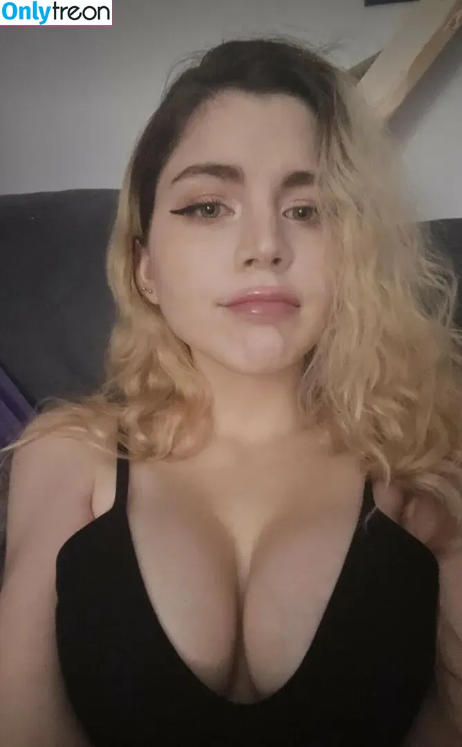 Willokhlass nude photo #0001 (Willokhlass)