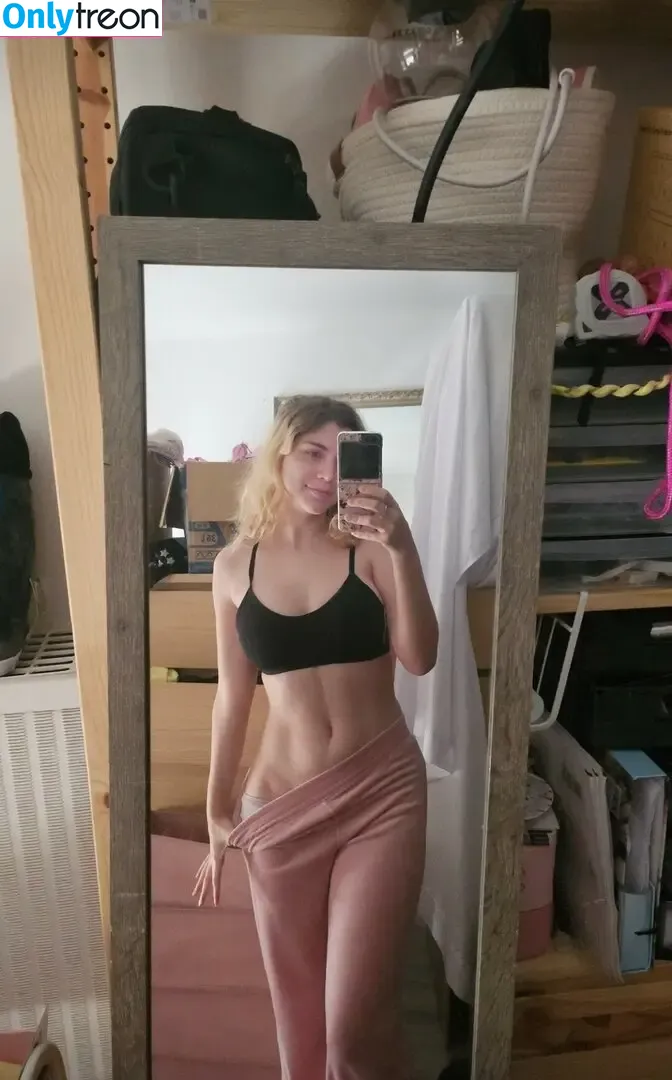 Willokhlass nude photo #0002 (Willokhlass)