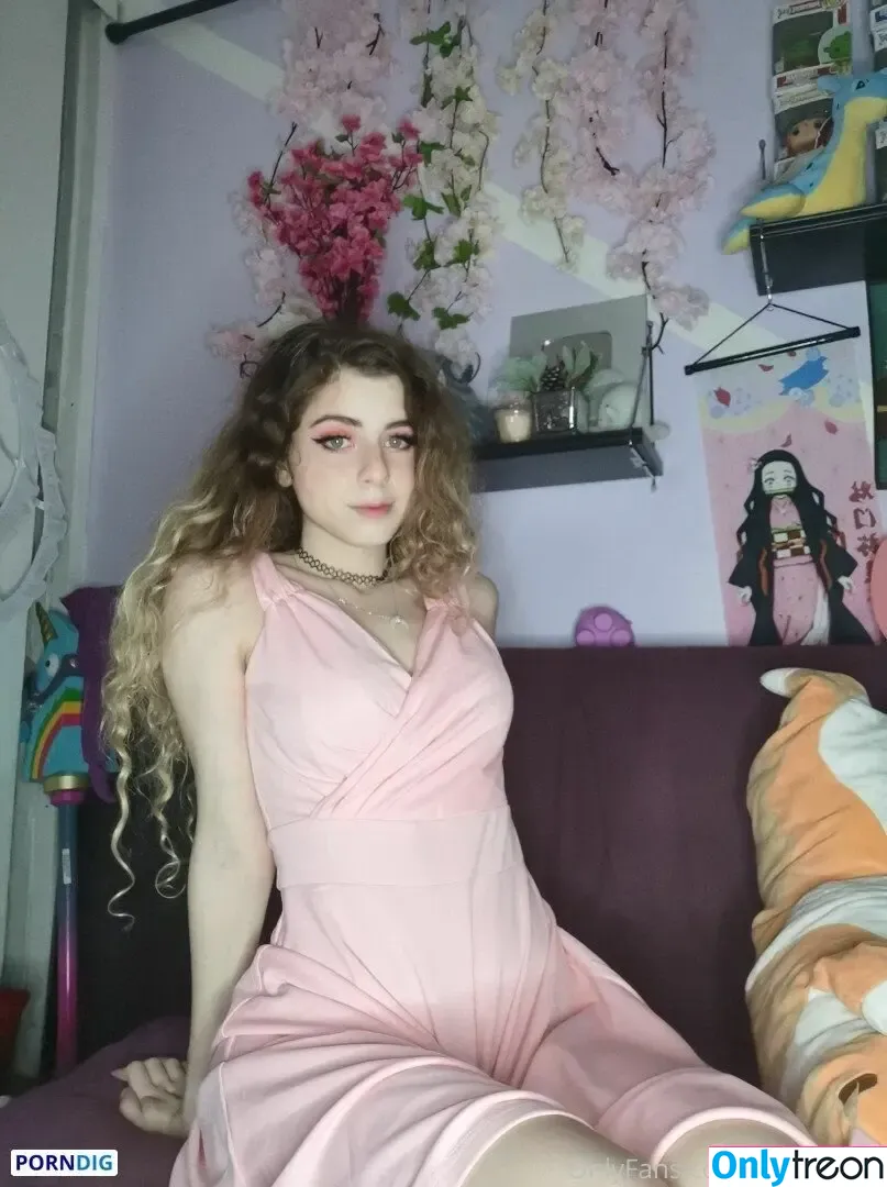 Willokhlass nude photo #0009 (Willokhlass)