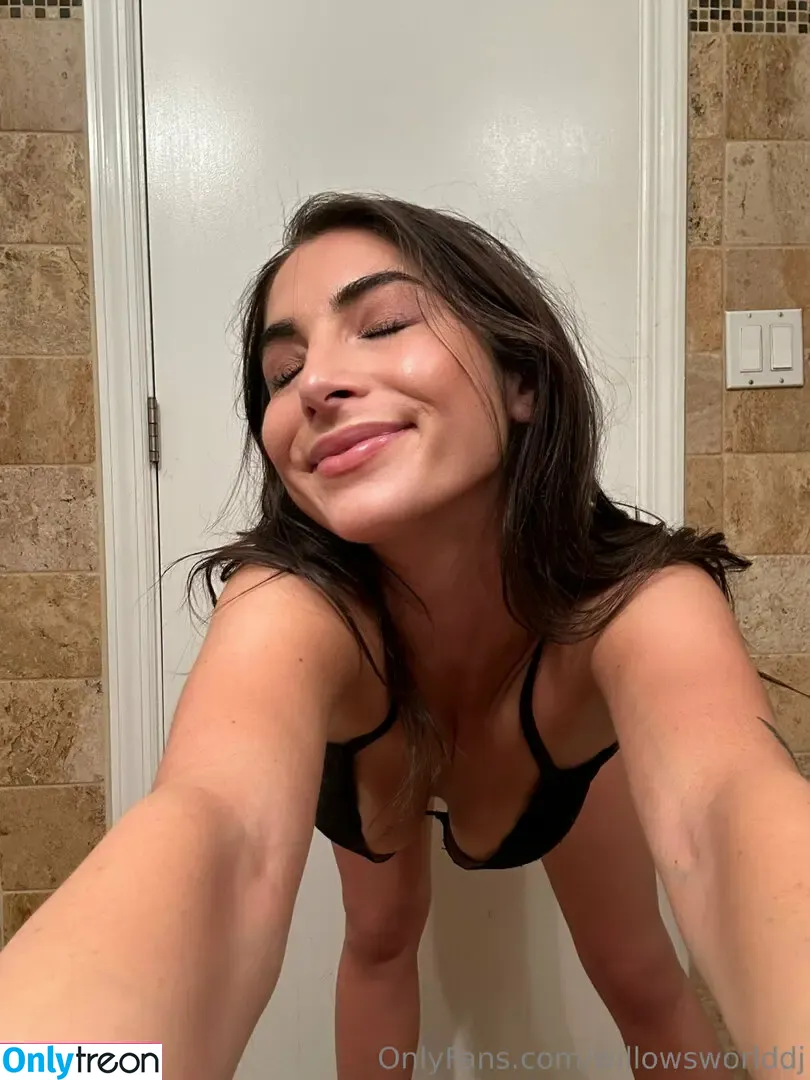 willowsworldxoxo nude photo #0033 (swbeckyboolovesthefood)