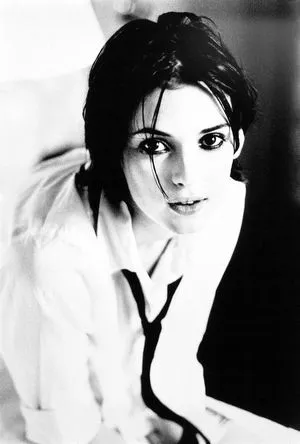 Winona Ryder / winonaryderofficial nude photo #0010