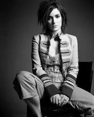 Winona Ryder / winonaryderofficial nude photo #0016