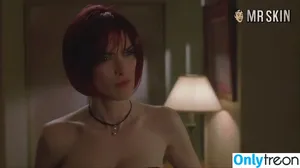 Winona Ryder / winonaryderofficial nude photo #0295