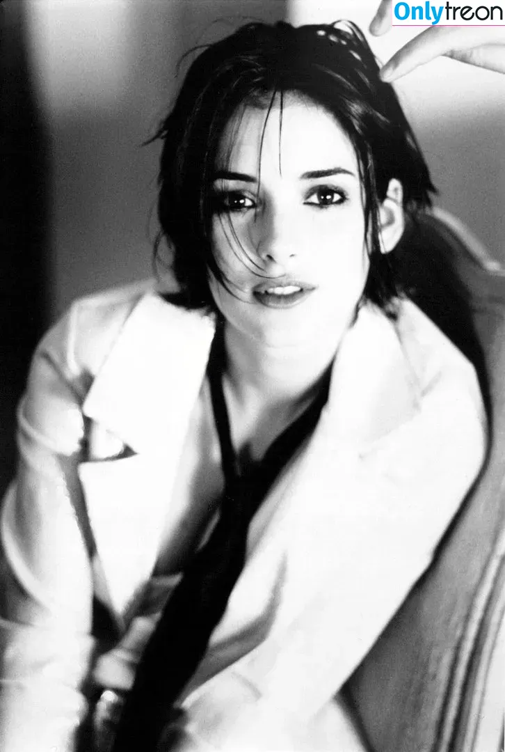 Winona Ryder nude photo #0009 (winonaryderofficial)