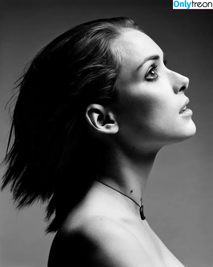 Winona Ryder nude photo #0018 (winonaryderofficial)