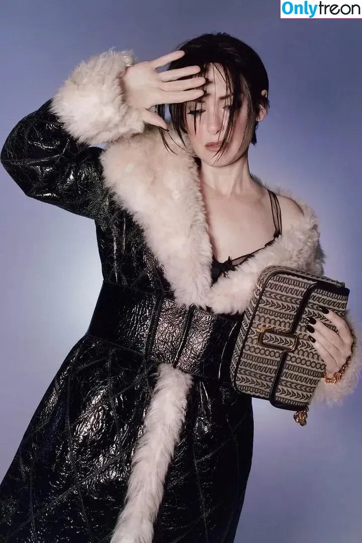 Winona Ryder nude photo #0030 (winonaryderofficial)