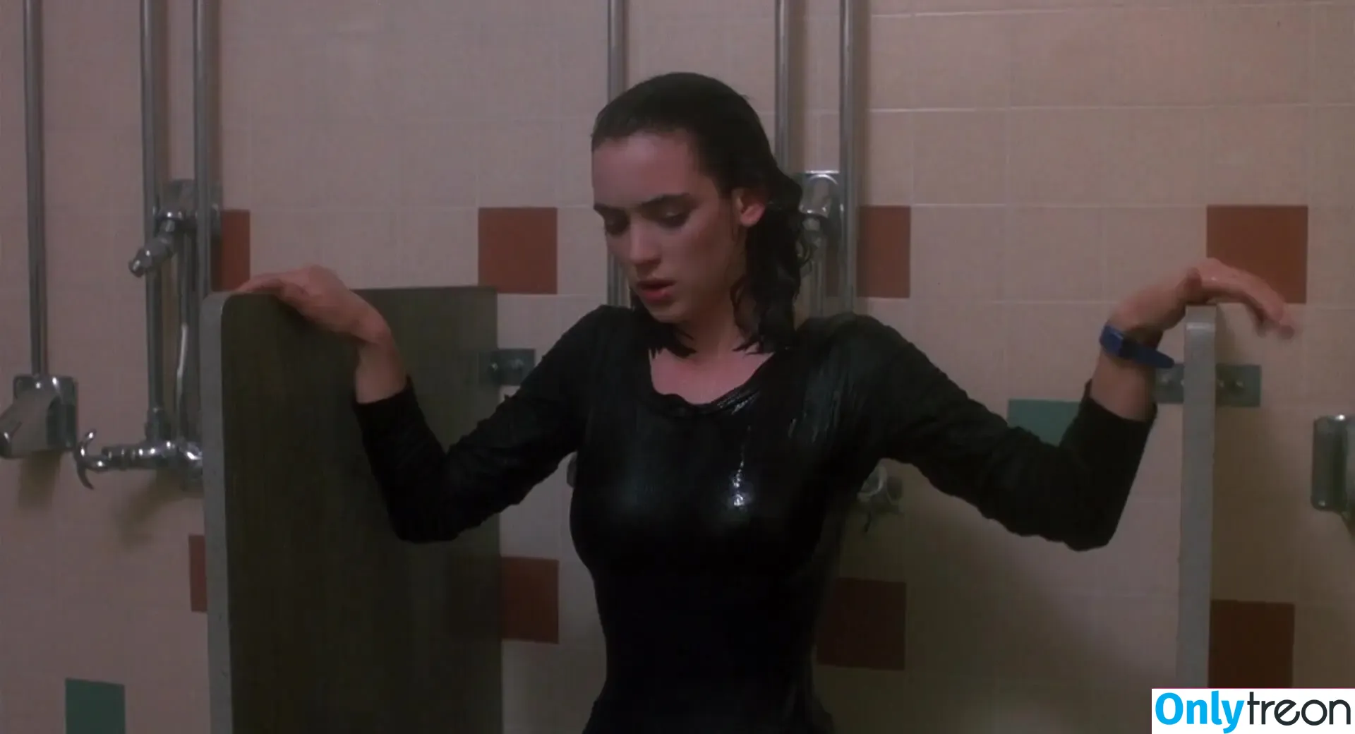 Winona Ryder nude photo #0298 (winonaryderofficial)