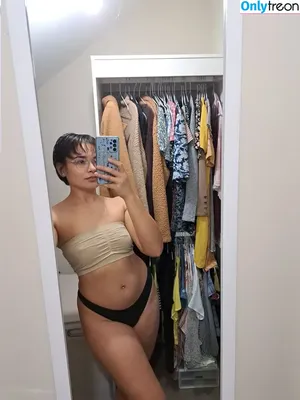 Witchyb9 / Lisey B / ellise / hctiwtneb nude photo #0009