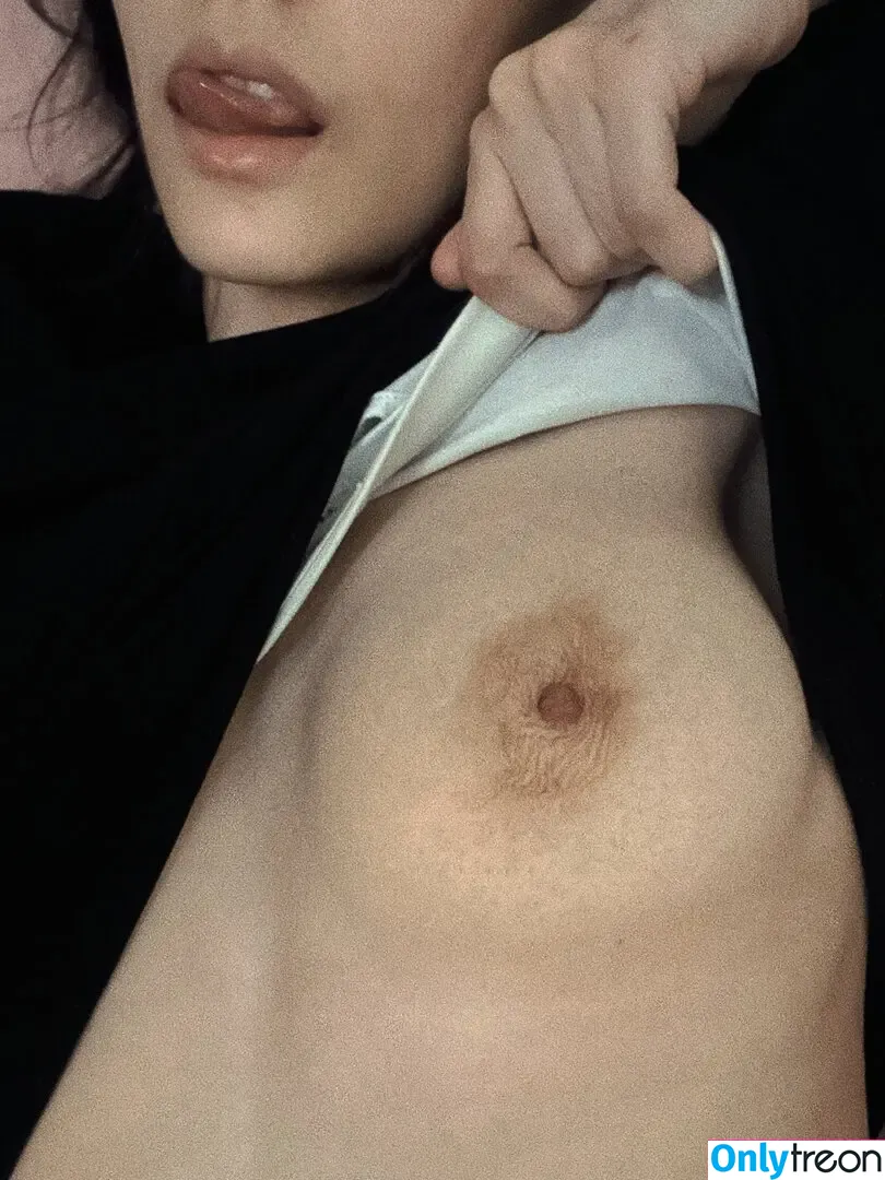 wkshiza nude photo #0100 (1013919102 / Alina Amari / wksadness)