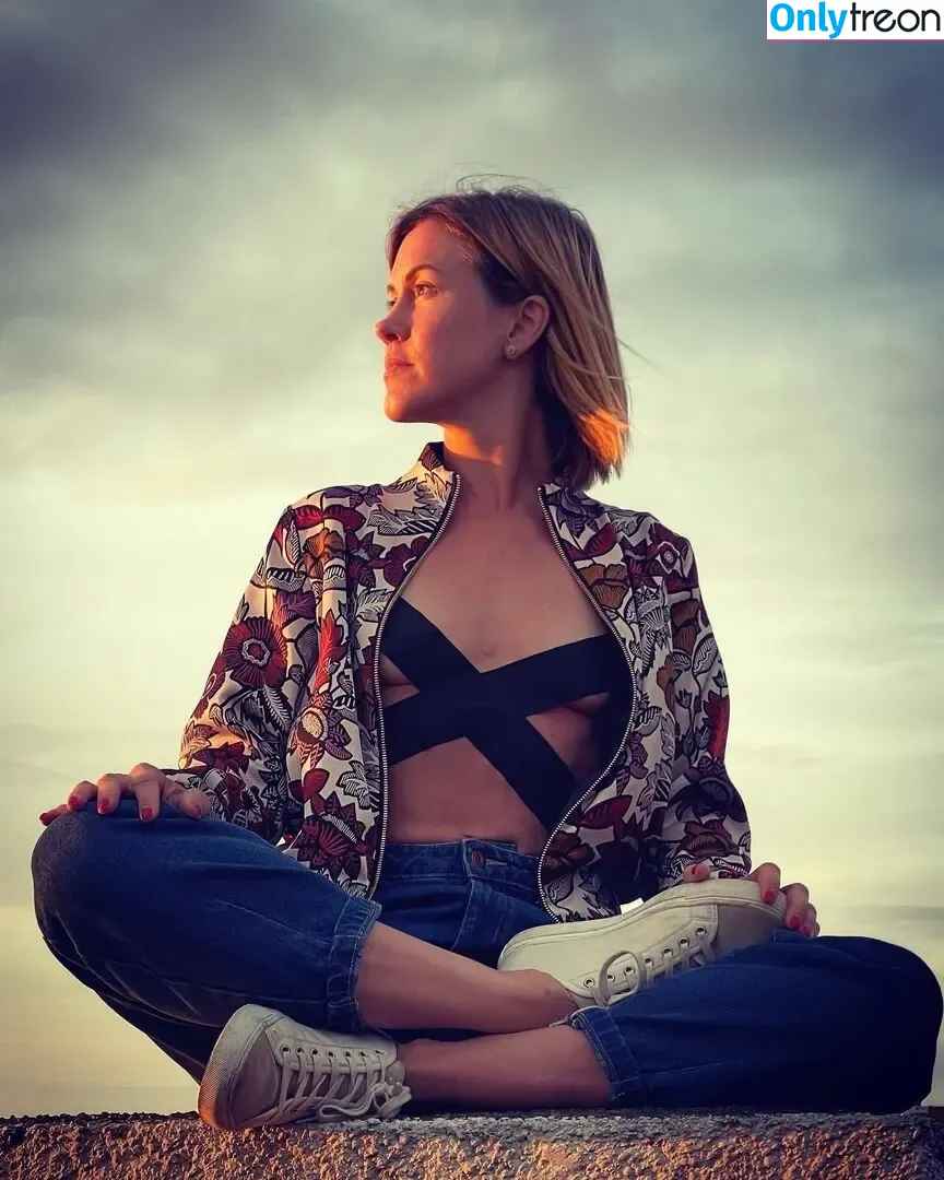 Wolke Hegenbarth nude photo #0004 (wolke_hegenbarth_official)