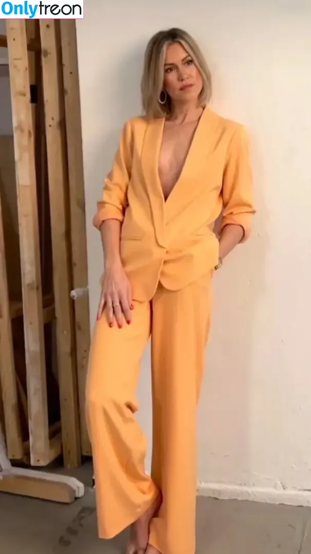 Wolke Hegenbarth nude photo #0117 (wolke_hegenbarth_official)