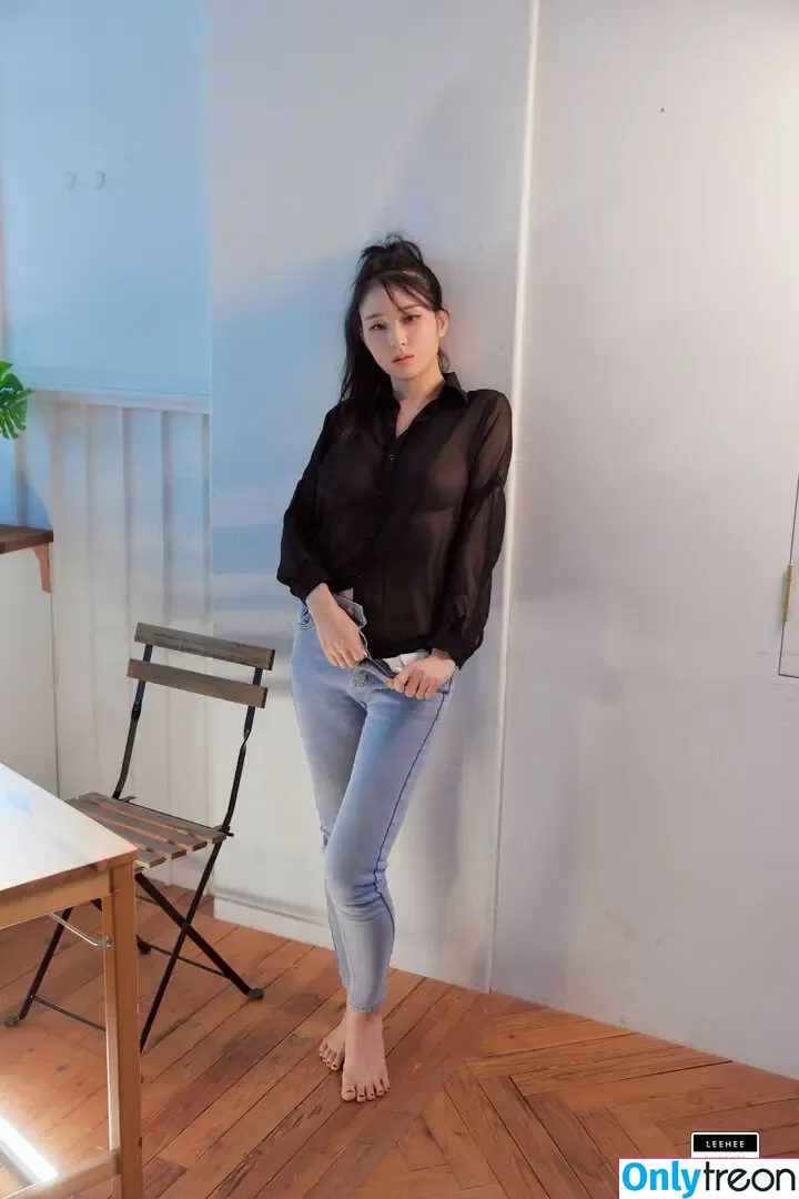Woohyeon nude photo #0401 (KimWooHye0n / Leeheeeun / woohye0n)