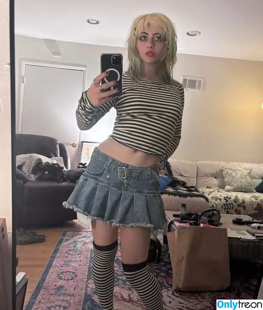 wormsheriff nude photo #0126 (Olivia O)