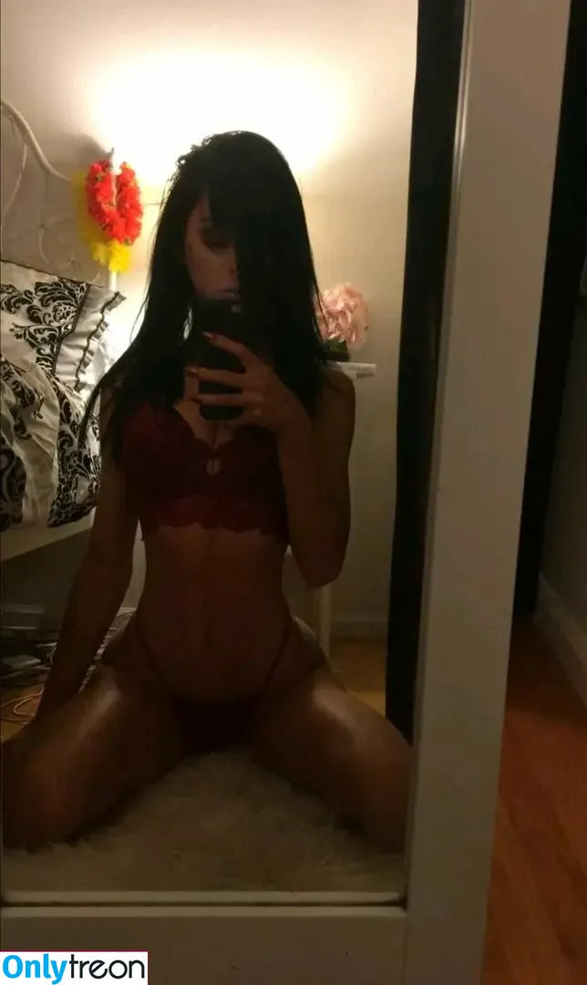 Wutangela nude photo #0013 (Wutangela)