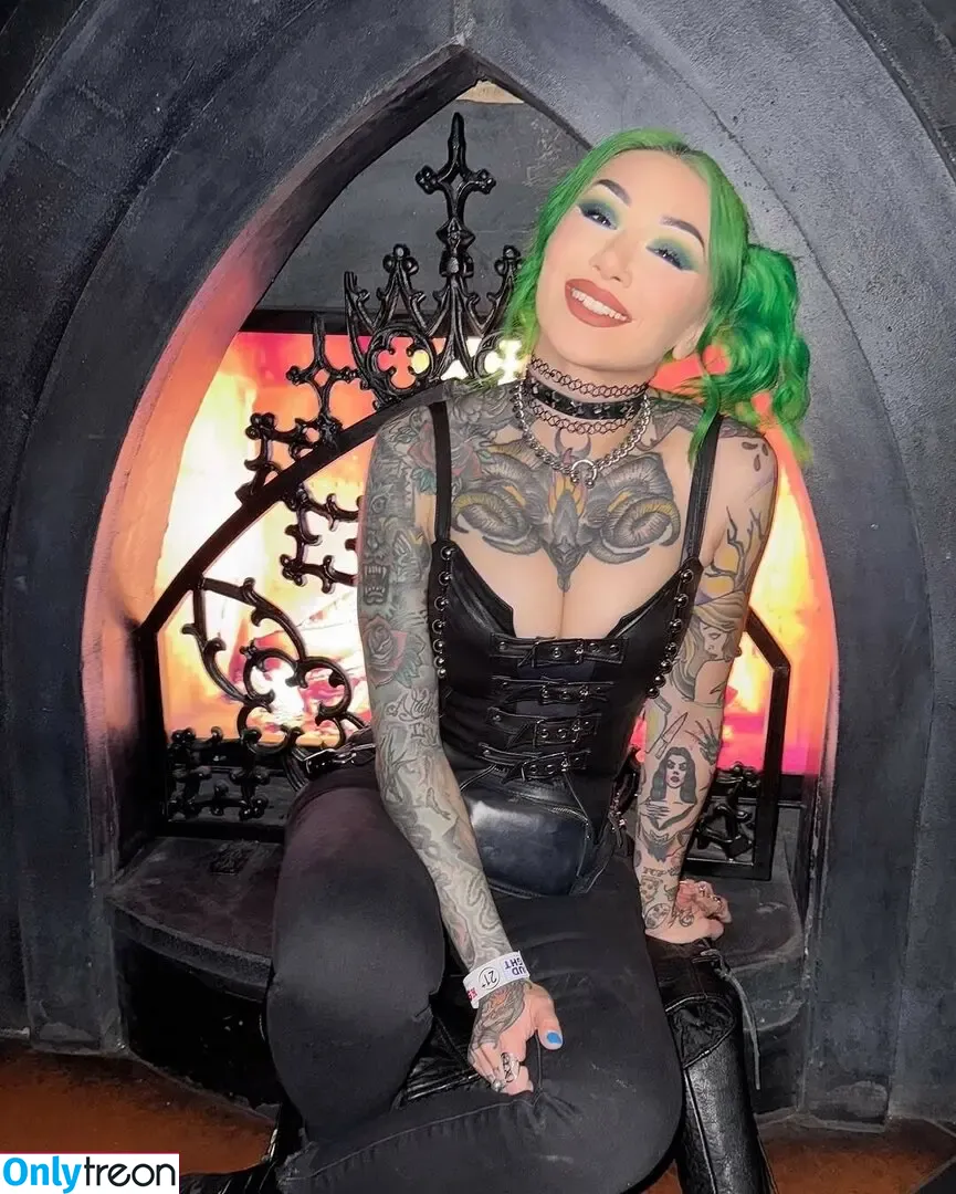 WWE Shotzi nude photo #0214 (Shotzi Blackheart / ShotziWWE)