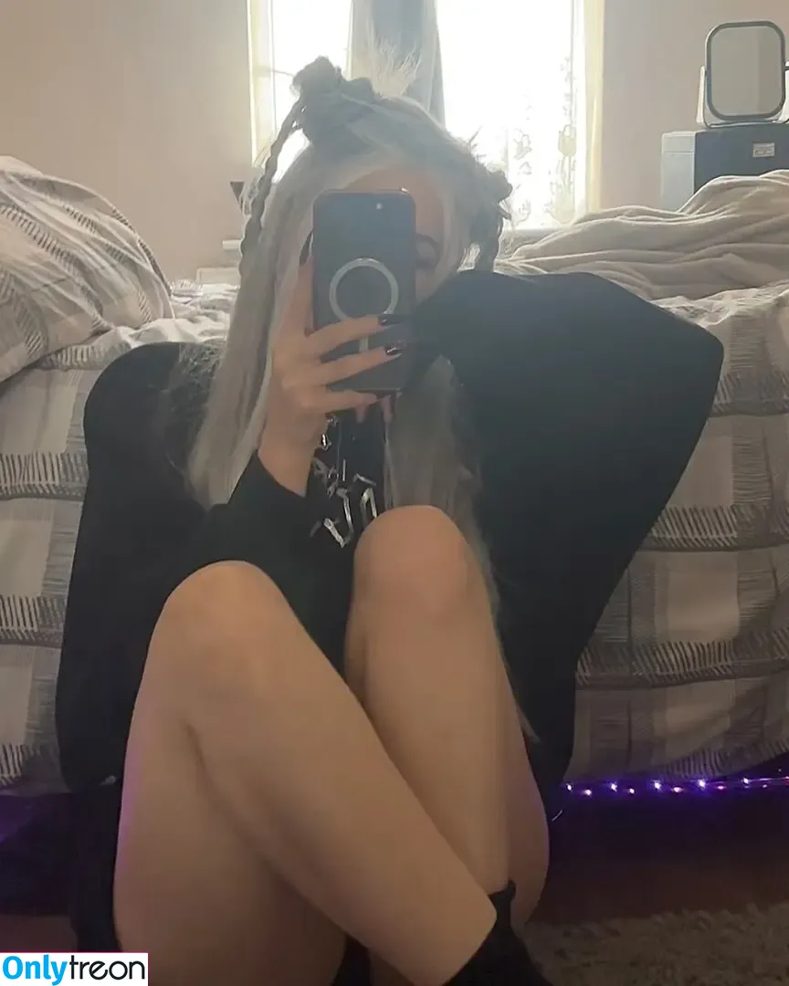 Wxsteoftiime nude photo #0016 (Wxsteoftiime)