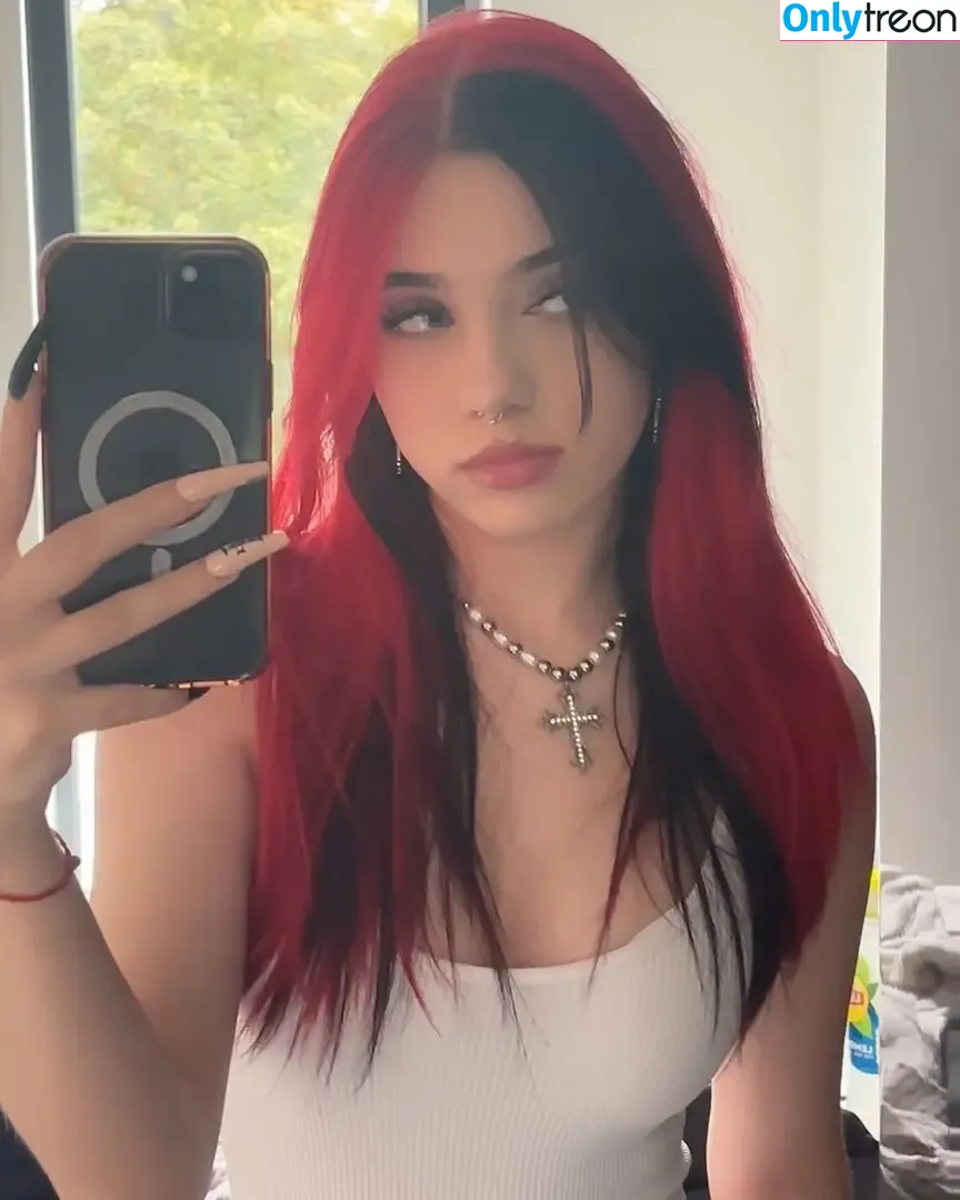 Wxsteoftiime nude photo #0023 (Wxsteoftiime)