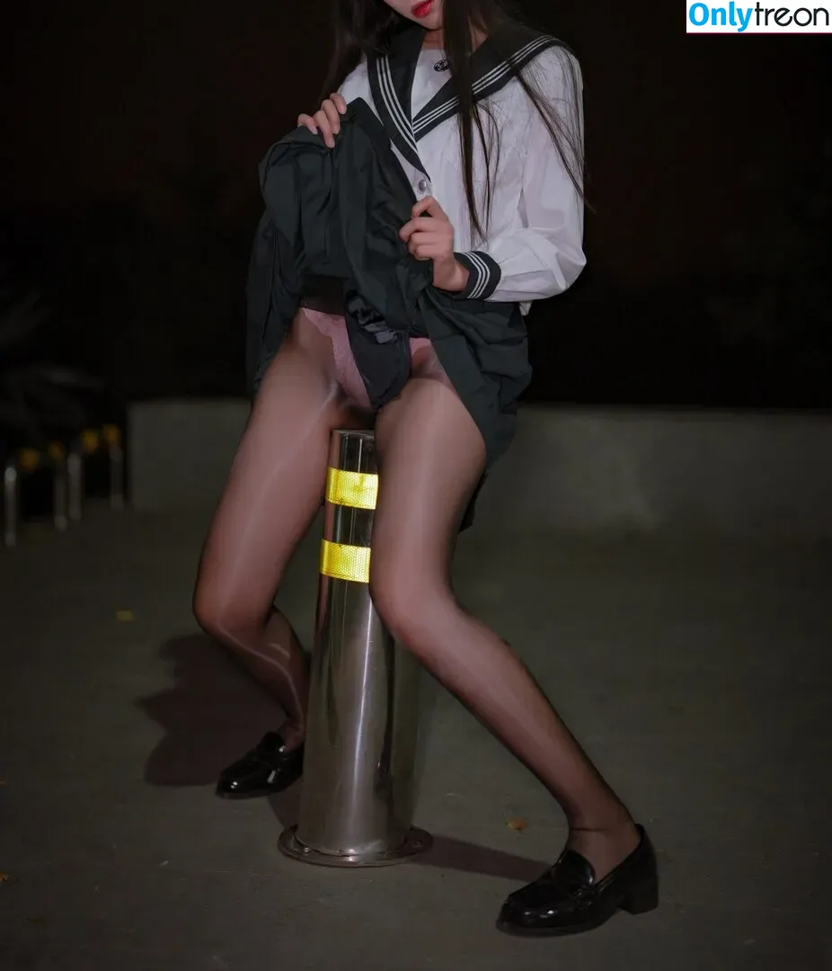 Xansoon nude photo #0025 (Xansoon)