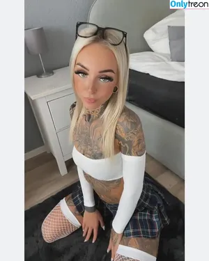 xBad_xmoni / bad.xmoni / xbad.xmoni nude photo #0014