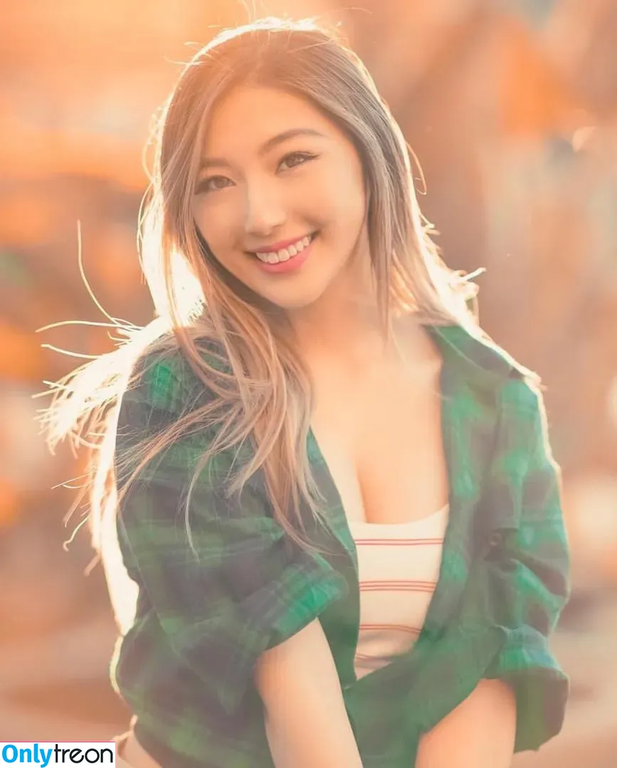 xChocobars nude photo #0032 (Janetrose / janetrosee)