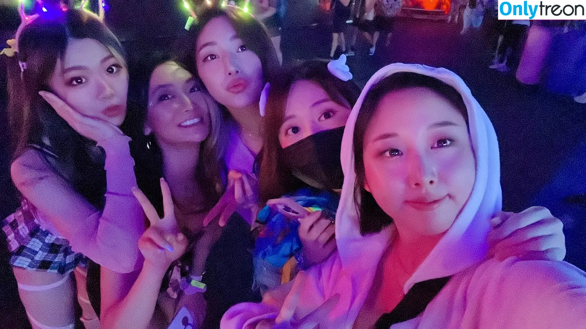 xChocobars nude photo #0072 (Janetrose / janetrosee)