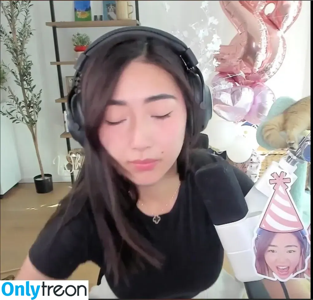 xChocobars nude photo #0194 (Janetrose / janetrosee)