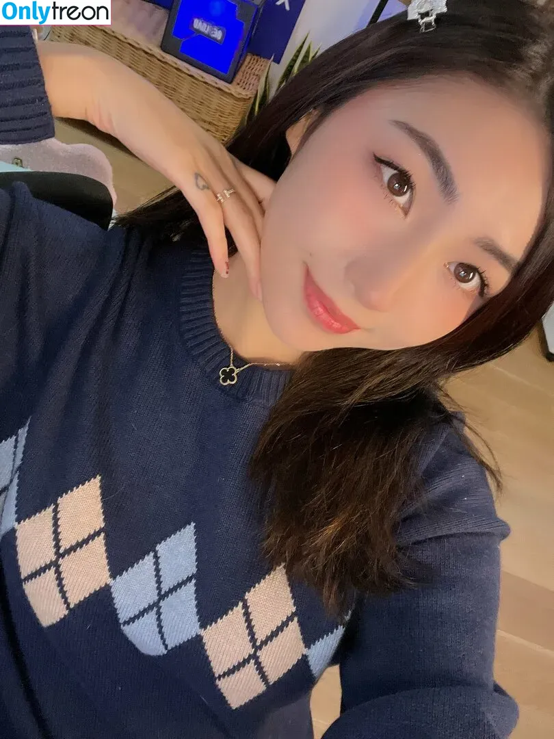 xChocobars nude photo #0215 (Janetrose / janetrosee)