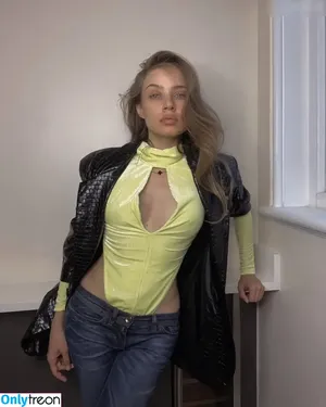Xenia Tchoumitcheva / xenia / xeniatchoumi nude photo #0528