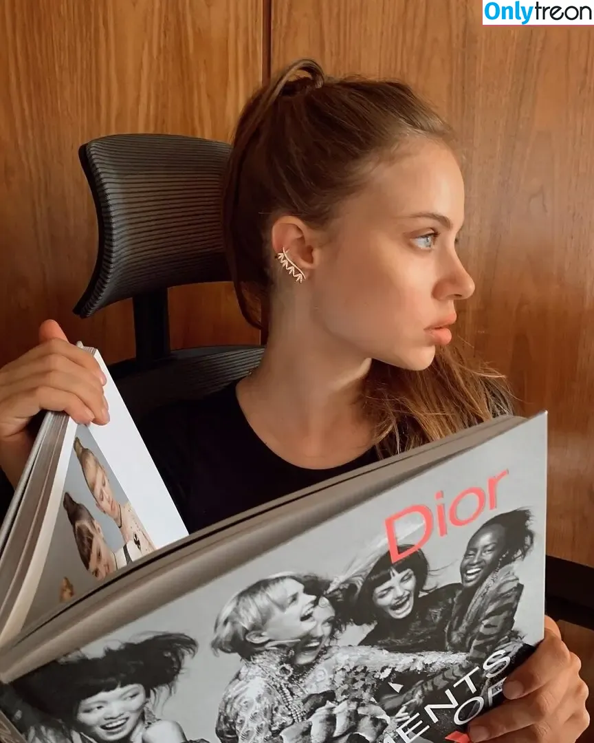 Xenia Tchoumitcheva nude photo #0108 (xenia / xeniatchoumi)