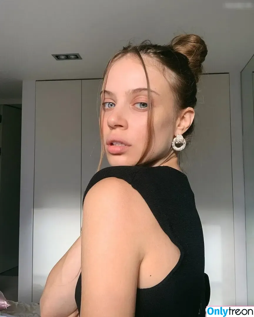 Xenia Tchoumitcheva nude photo #0122 (xenia / xeniatchoumi)