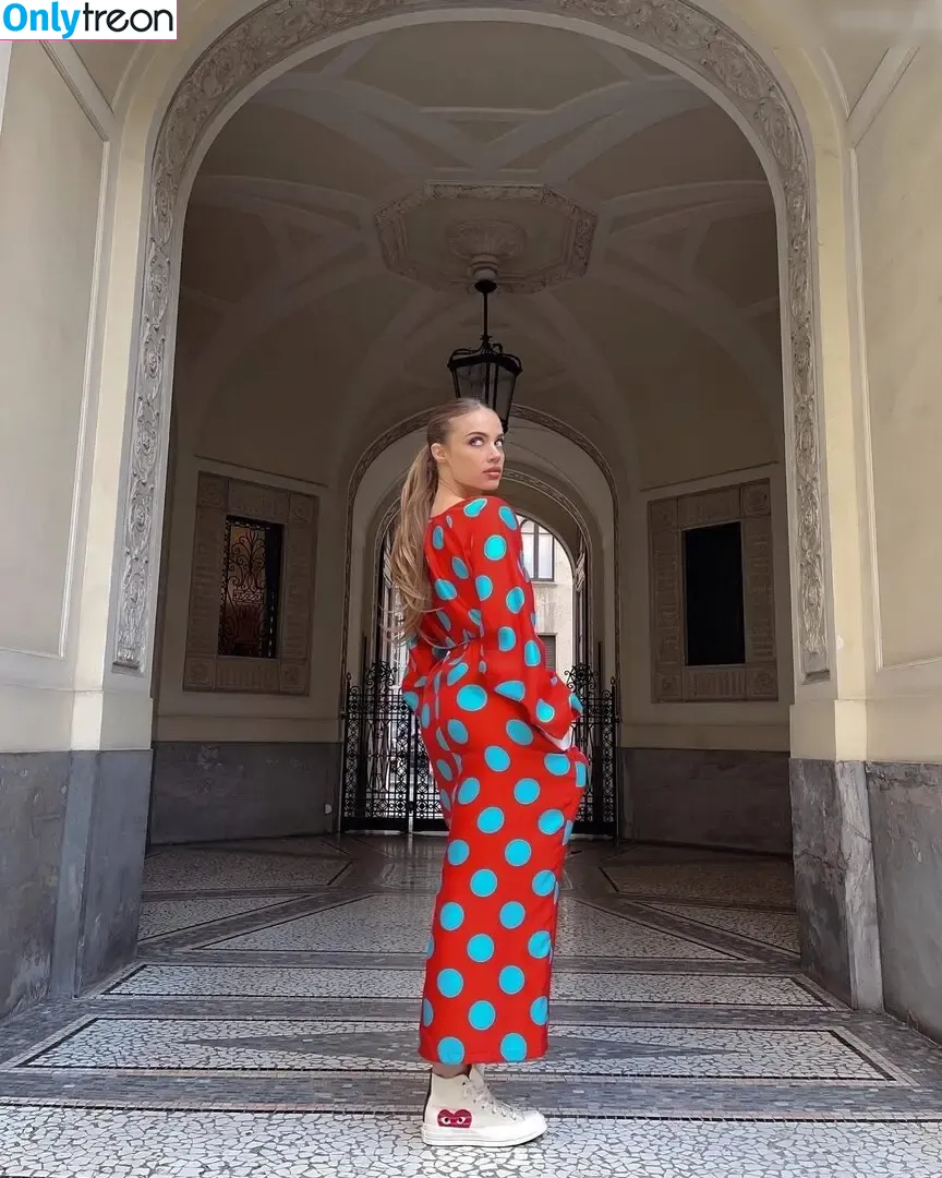 Xenia Tchoumitcheva nude photo #0378 (xenia / xeniatchoumi)