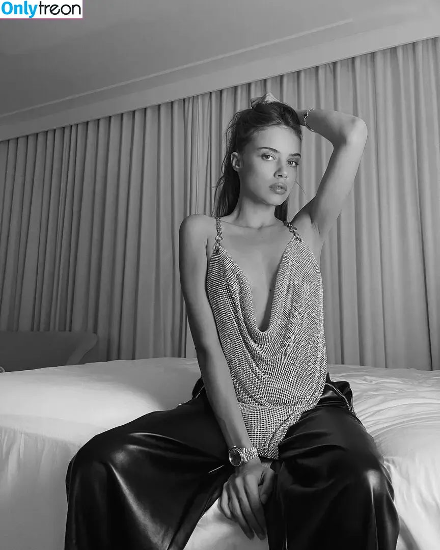 Xenia Tchoumitcheva nude photo #0469 (xenia / xeniatchoumi)