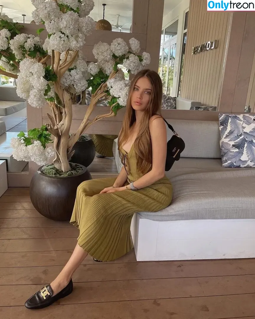 Xenia Tchoumitcheva nude photo #0483 (xenia / xeniatchoumi)