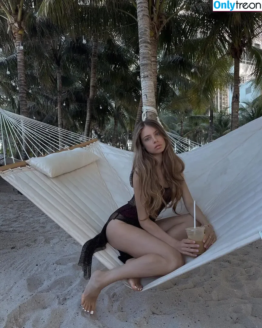 Xenia Tchoumitcheva nude photo #0488 (xenia / xeniatchoumi)