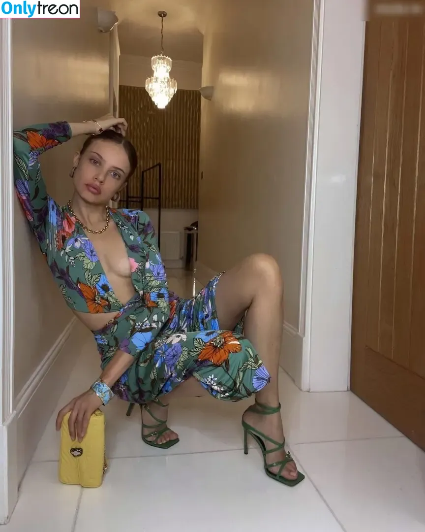 Xenia Tchoumitcheva nude photo #0548 (xenia / xeniatchoumi)