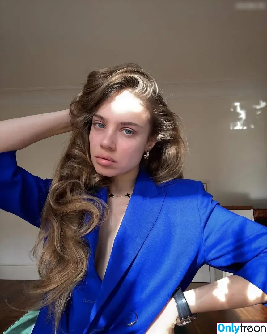 Xenia Tchoumitcheva nude photo #0562 (xenia / xeniatchoumi)