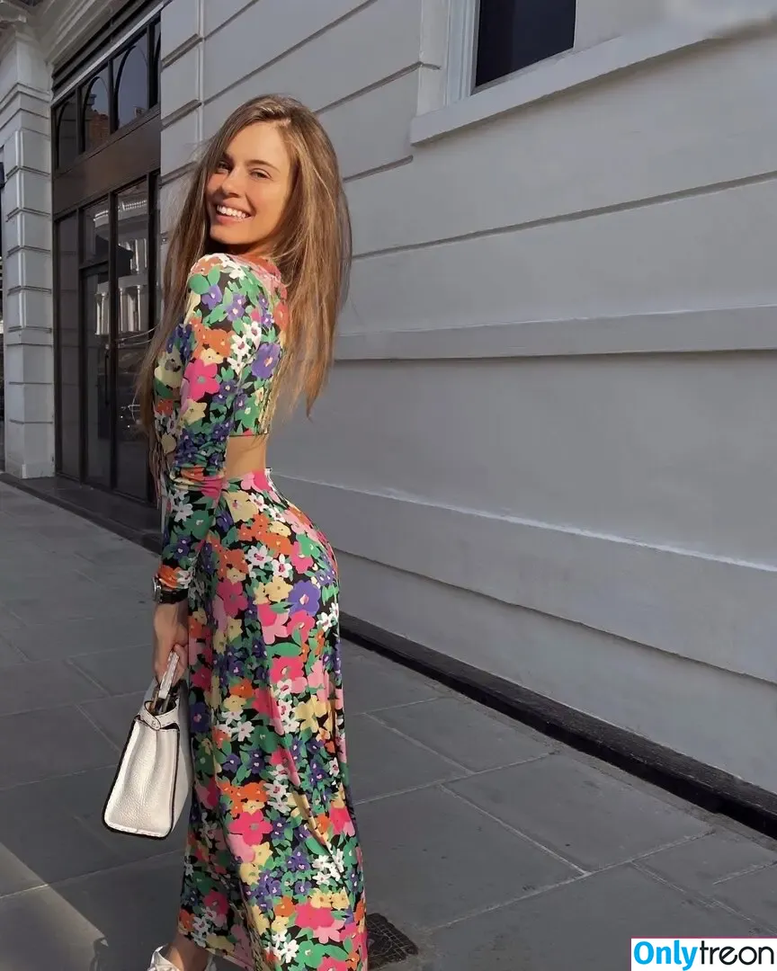 Xenia Tchoumitcheva nude photo #0570 (xenia / xeniatchoumi)