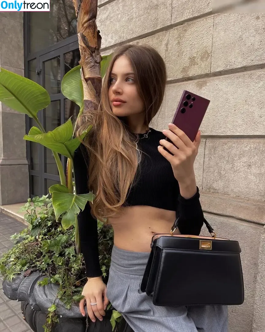 Xenia Tchoumitcheva nude photo #0578 (xenia / xeniatchoumi)