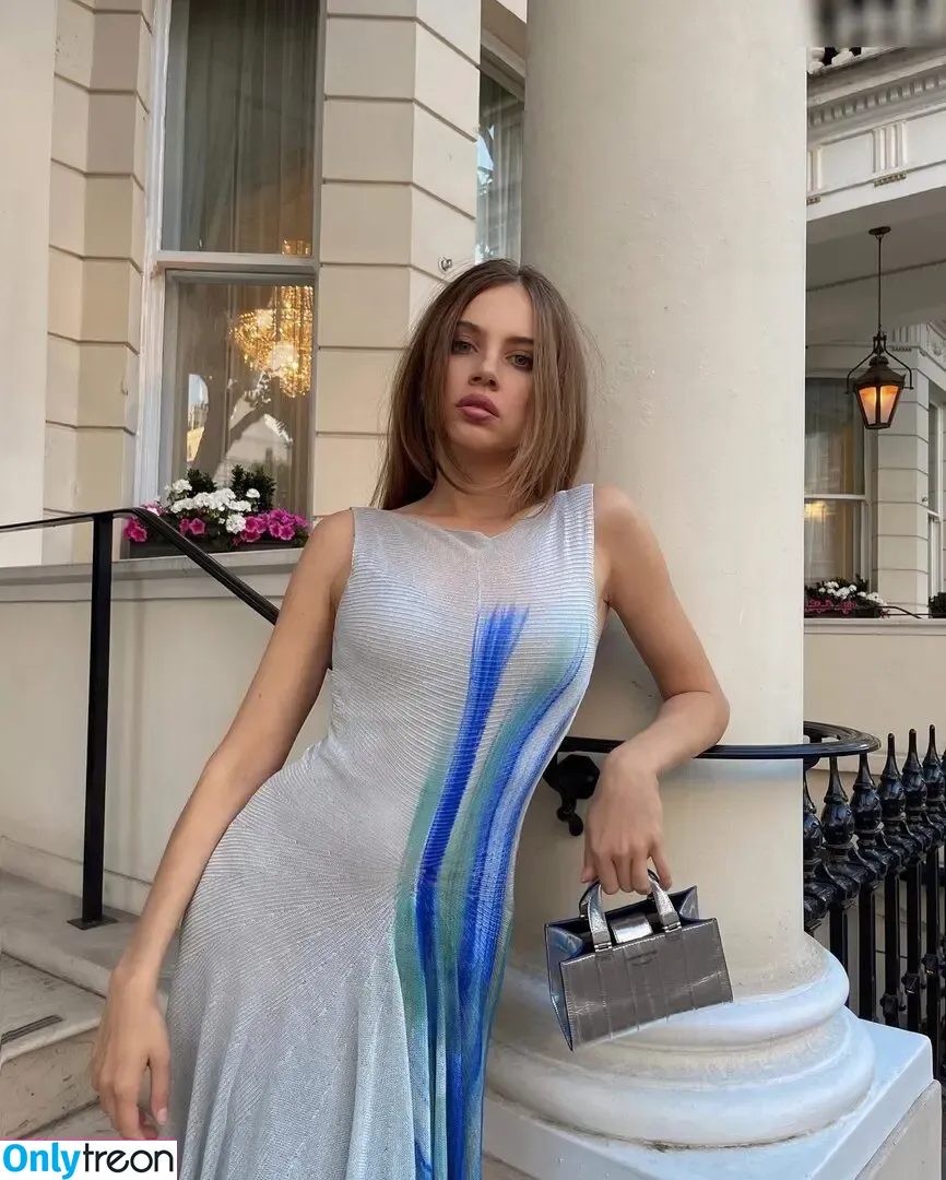 Xenia Tchoumitcheva nude photo #0690 (xenia / xeniatchoumi)