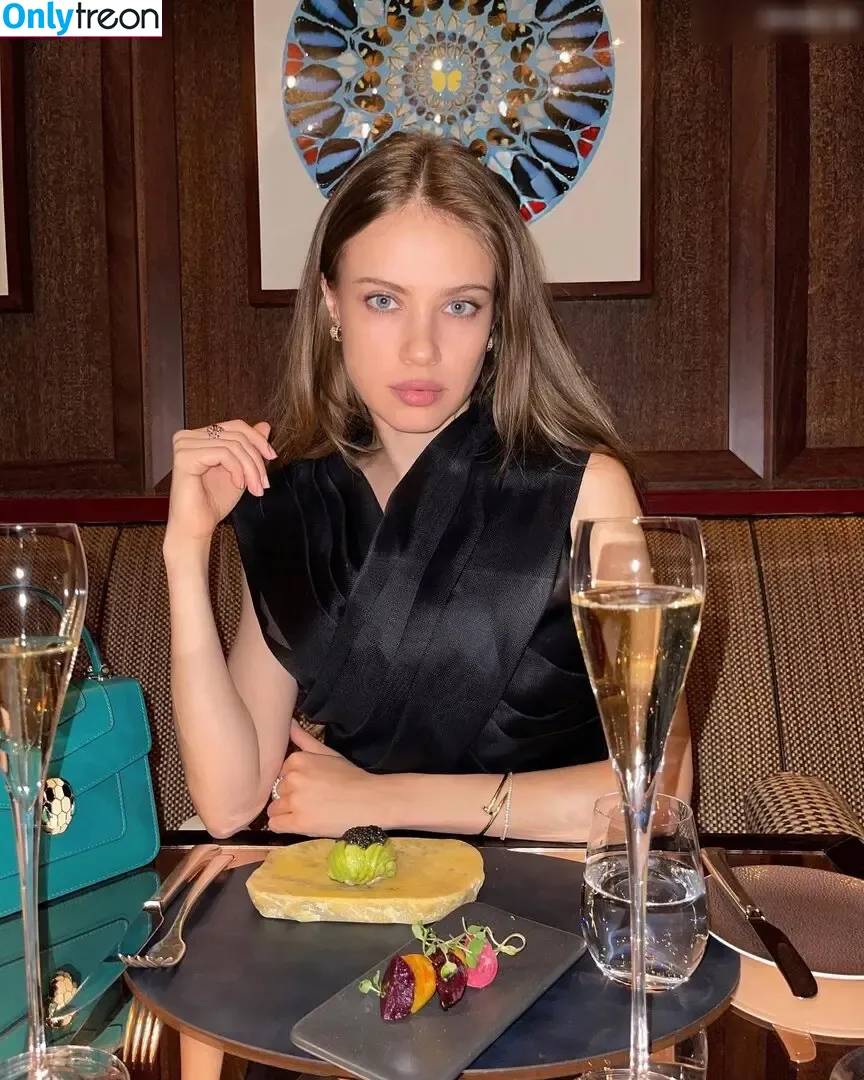 Xenia Tchoumitcheva nude photo #0769 (xenia / xeniatchoumi)
