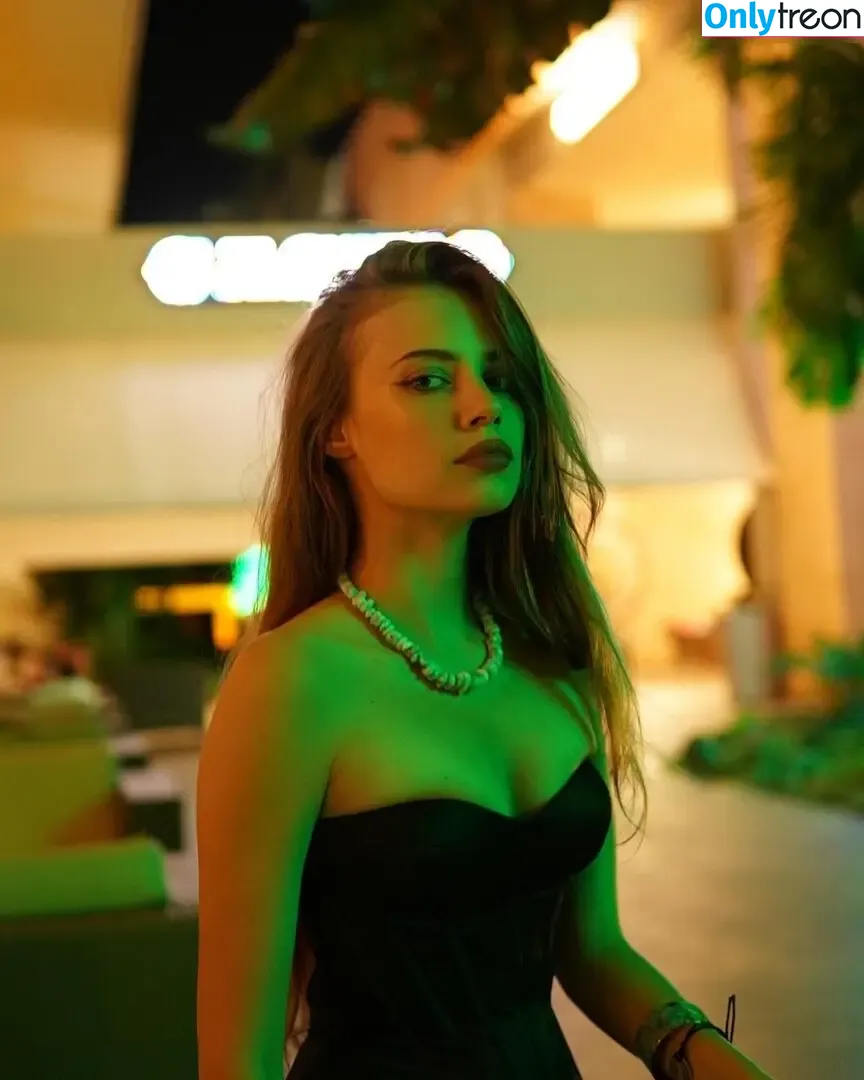 Xenia Tchoumitcheva nude photo #0840 (xenia / xeniatchoumi)