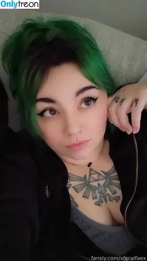 xferalfaex / _trulyalexus nude photo #0008