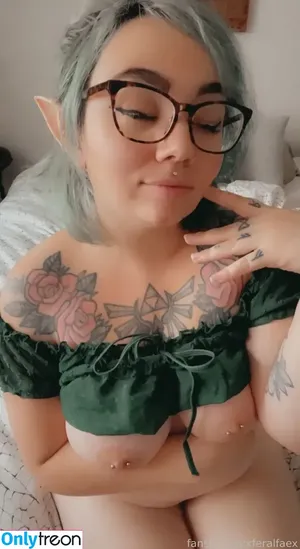 xferalfaex / _trulyalexus nude photo #0027