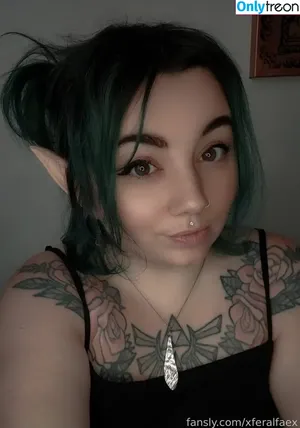 xferalfaex / _trulyalexus nude photo #0032