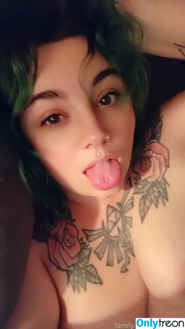 xferalfaex nude photo #0035 (_trulyalexus)