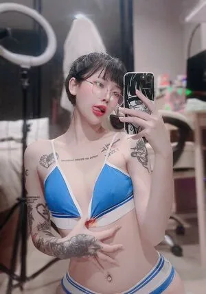 Xgina nude photo #0002